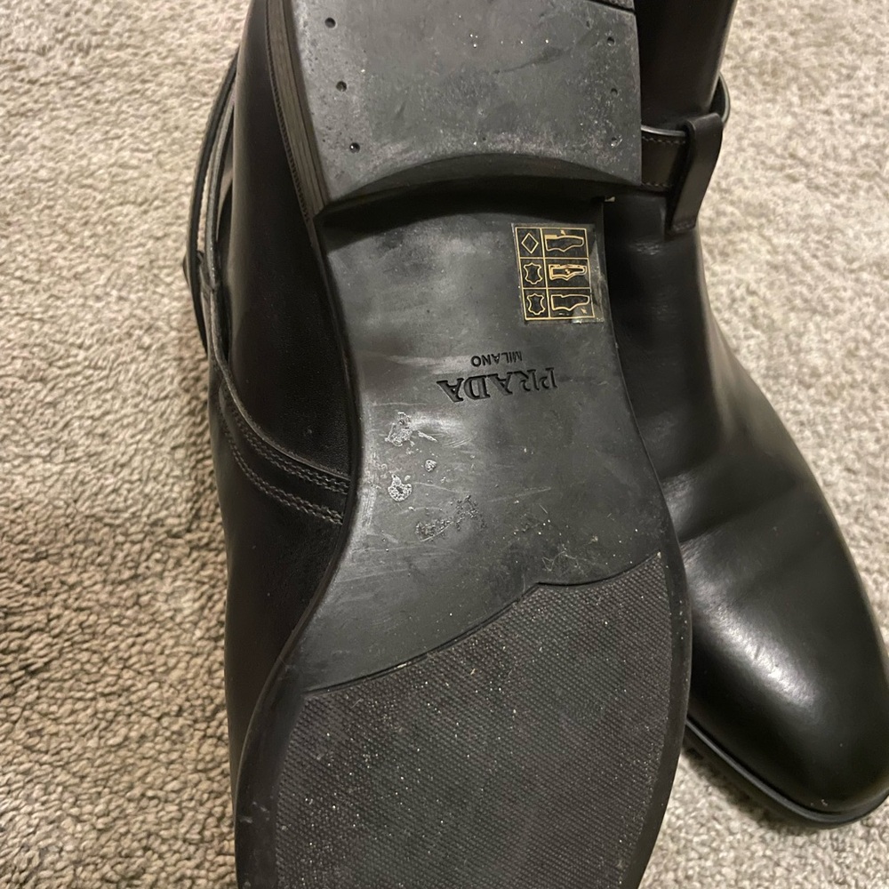 Prada never worn ! Size 8 all Italian leather